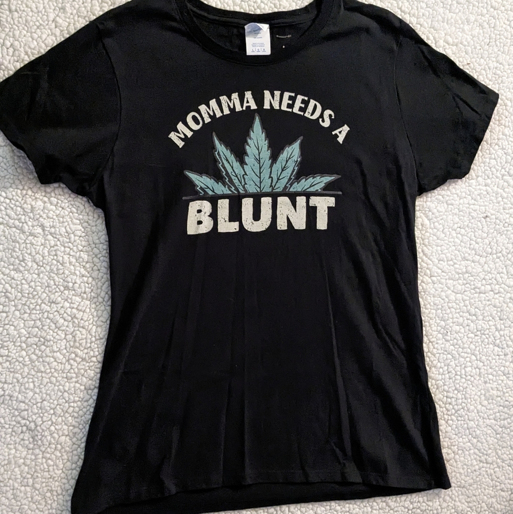 ⭐4 / $15 Mama t-shirt